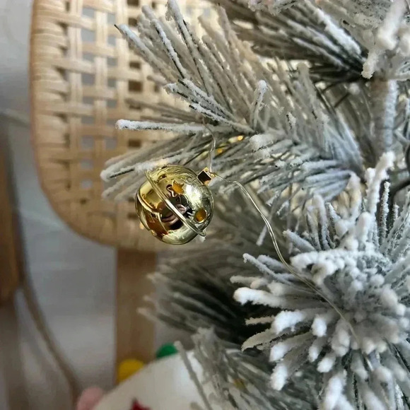 Gold Bell String Lights Battery-Operated Fairy Lights Christmas tree decor - Picture 4 of 7